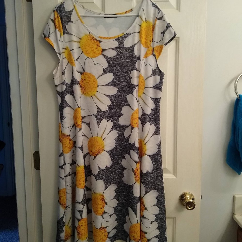 Daisy Print Tee Shirt Dress XL